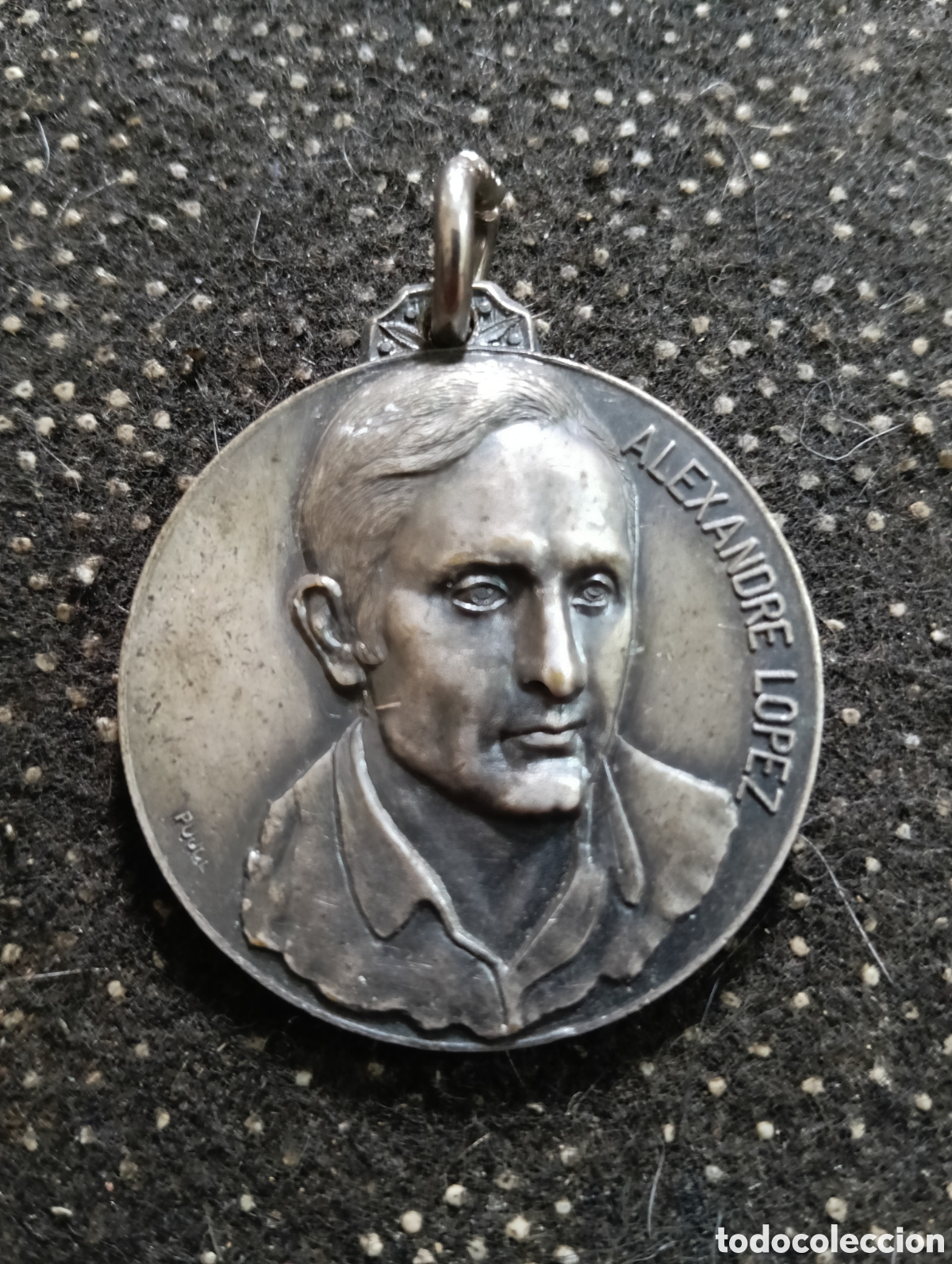 Medallas tem&aacute;ticas: Medalla de Alexandre L&oacute;pez por el escultor Puvill, de la primera mitad del siglo XX
