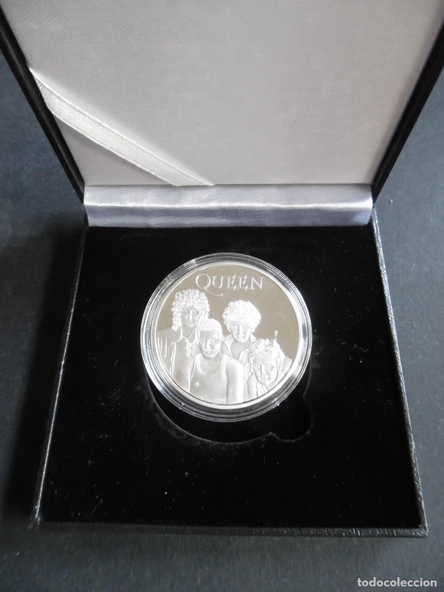 Medaglie tematiche: Queen: medalla de 1 onza (31,10 gm) 1000 unidades. 4 cm di&aacute;metro, chapada en plata pura, certificado