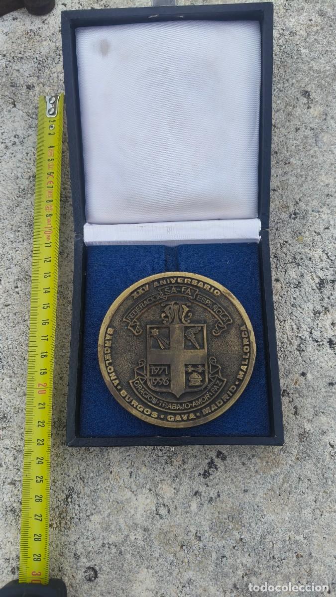 Medaglie tematiche: M&eacute;daille comm&eacute;morative de bronze collection