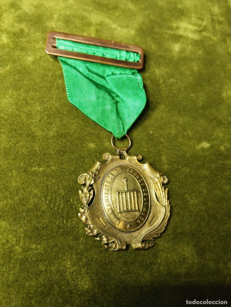 Medallas tem&aacute;ticas: RARA MEDALLA PECTORAL DE CINTA - AYUNTAMIENTO DE SAN LORENZO DE MUGA - BRONCE LATONADO - A&Ntilde;OS 40/50