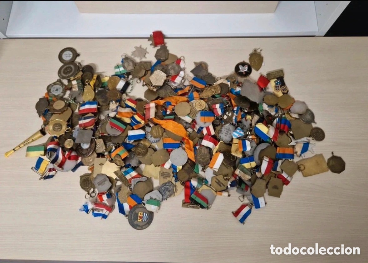 Medallas tem&aacute;ticas: Enorme lote de medallas a catalogar
