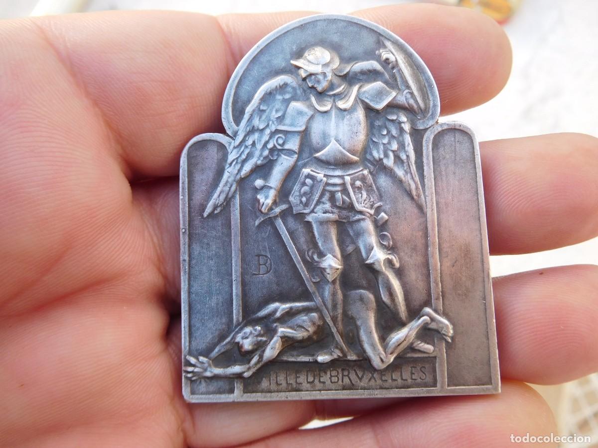 Medallas tem&aacute;ticas: Medalla antigua de la ciudad de Bruselas en reconocimiento a los servicios prestados