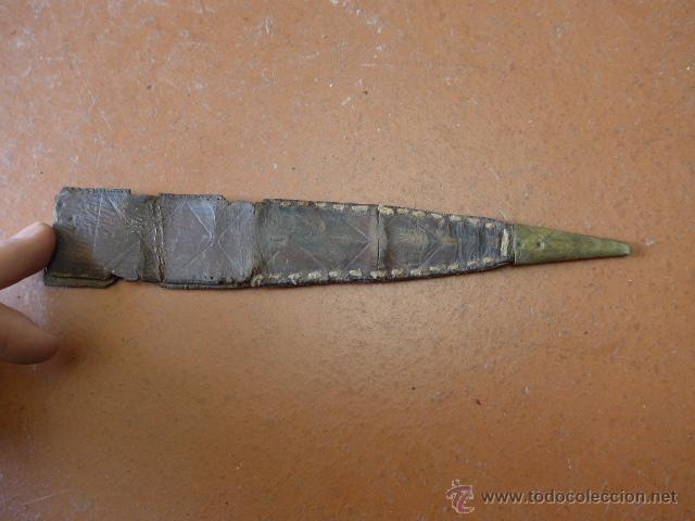 Militaria: Antigua funda de cuchillo de cuero - Foto 2
