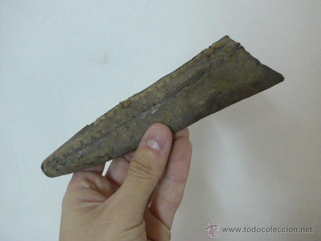 Militaria: Antigua funda de cuchillo, de cuero - Foto 1