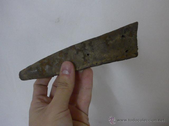 Militaria: Antigua funda de cuchillo, de cuero - Foto 2