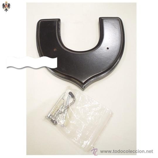 Militaria: SOPORTE ESPADA UNIVERSAL DE MADERA - MURO PARED. - Foto 1