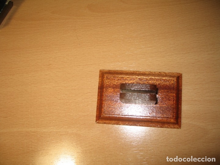 Militaria: MINI EXPOSITOR DE MADERA - Foto 2