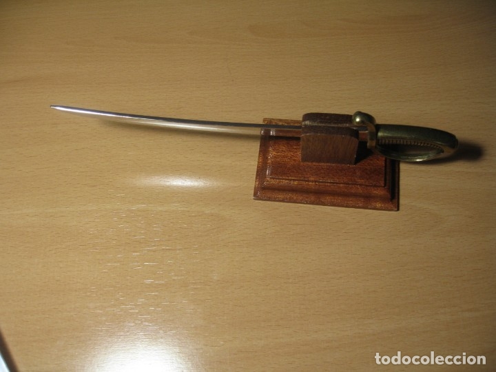 Militaria: MINI EXPOSITOR DE MADERA - Foto 3
