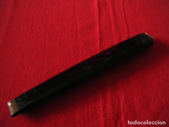 Militaria: PIEZA INTERMEDIA DE CHAROL DE VAINA DE BAYONETA MAUSER - Foto 1