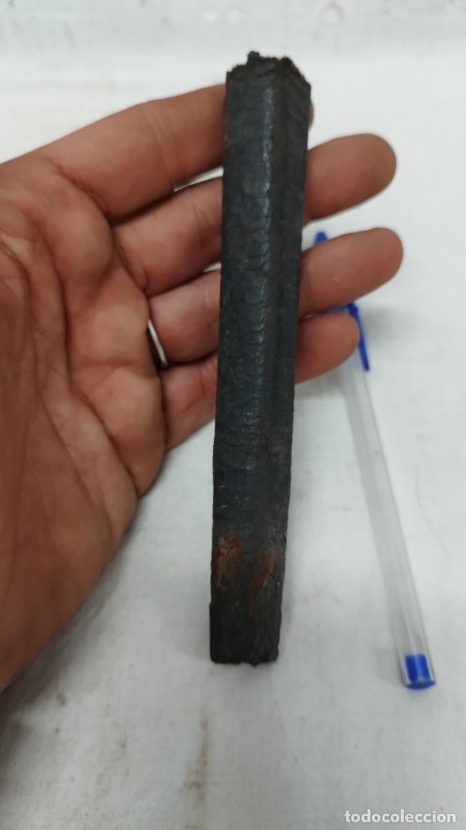 Militaria: Antigua funda de cuero de cuchillo,hoja triangular - Foto 3