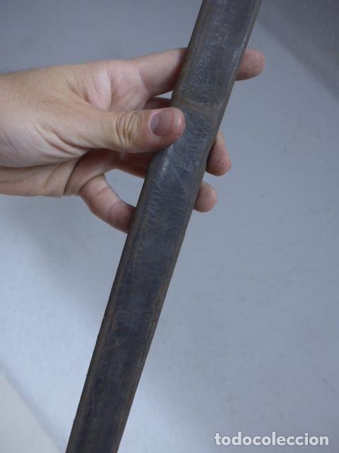 Militaria: Antigua funda de cuero de espada, original. - Foto 3