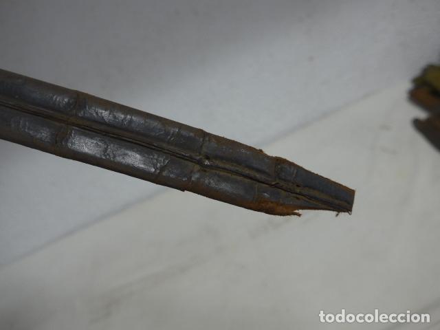 Militaria: Antigua funda de cuero de espada, original. - Foto 9