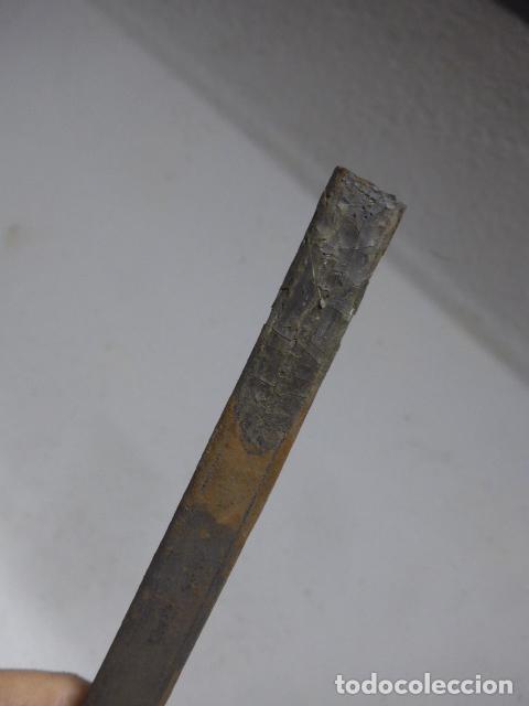 Militaria: Antigua funda de cuero de espada, original. - Foto 2