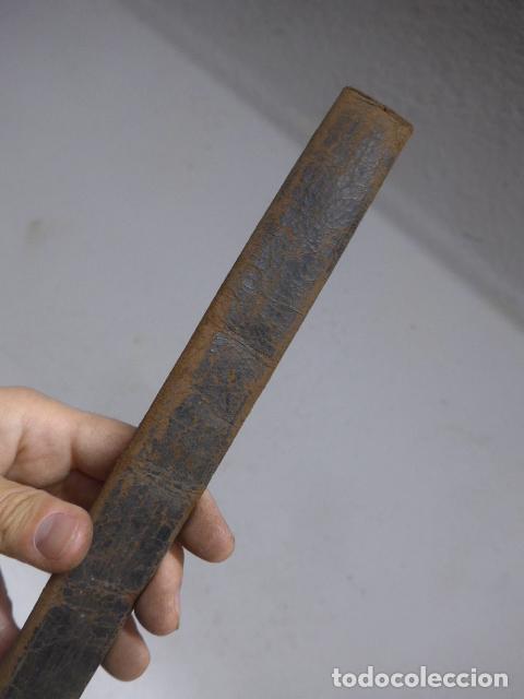 Militaria: Antigua funda de cuero de espada, original. - Foto 2