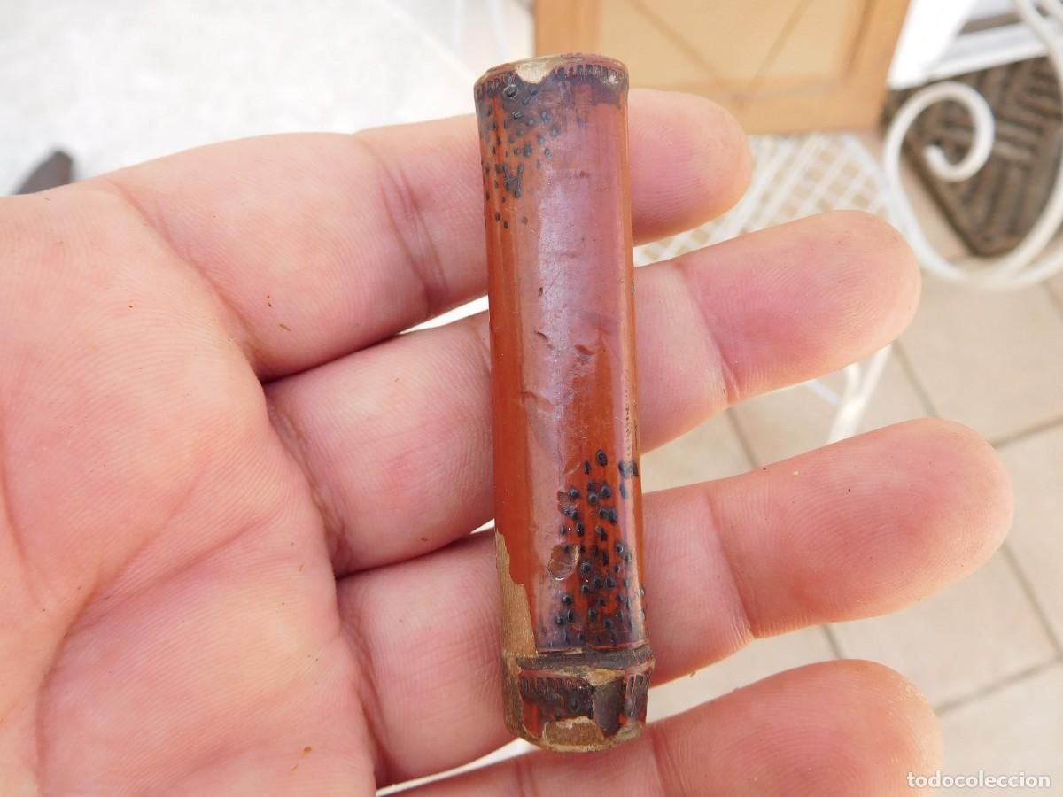 Militaria: Kozuka antiguo de madera lacada - Foto 1