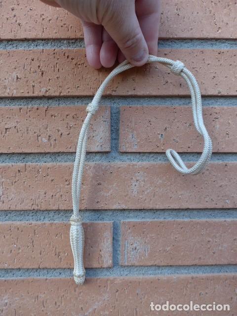 Militaria: ANTIGUO FIADOR DE ESPADA SABLE BLANCO ORIGINAL - Foto 4