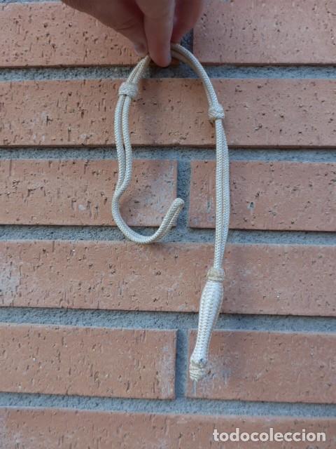 Militaria: ANTIGUO FIADOR DE ESPADA SABLE BLANCO ORIGINAL - Foto 6