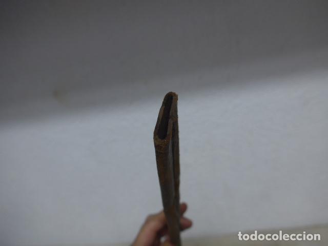 Militaria: Antigua funda de cuero de espada, original. - Foto 7