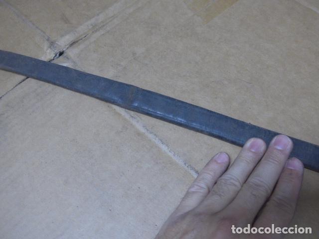 Militaria: Antigua funda de cuero de espada, original - Foto 3