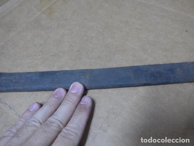 Militaria: Antigua funda de cuero de espada, original - Foto 3