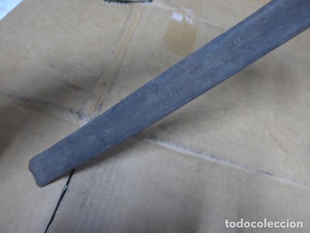 Militaria: Antigua funda de cuero de espada, original - Foto 4