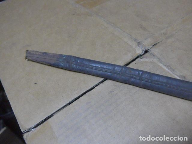 Militaria: Antigua funda de cuero de espada, original - Foto 7