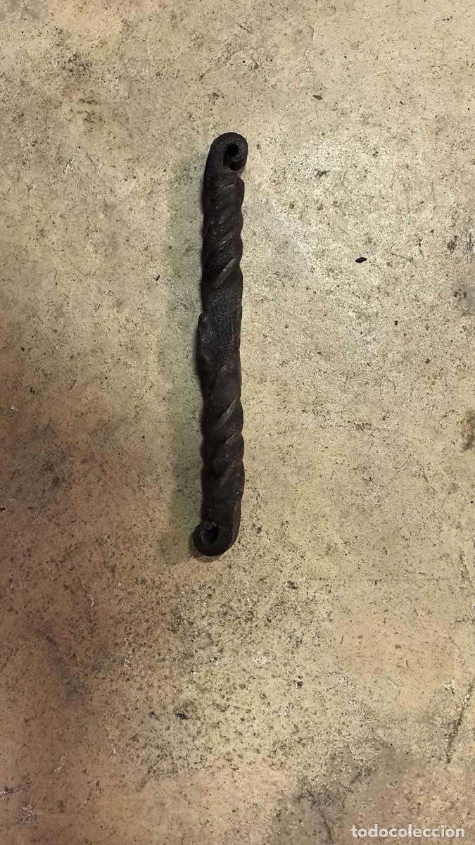 Militaria: Guarda espada - forja - Foto 1