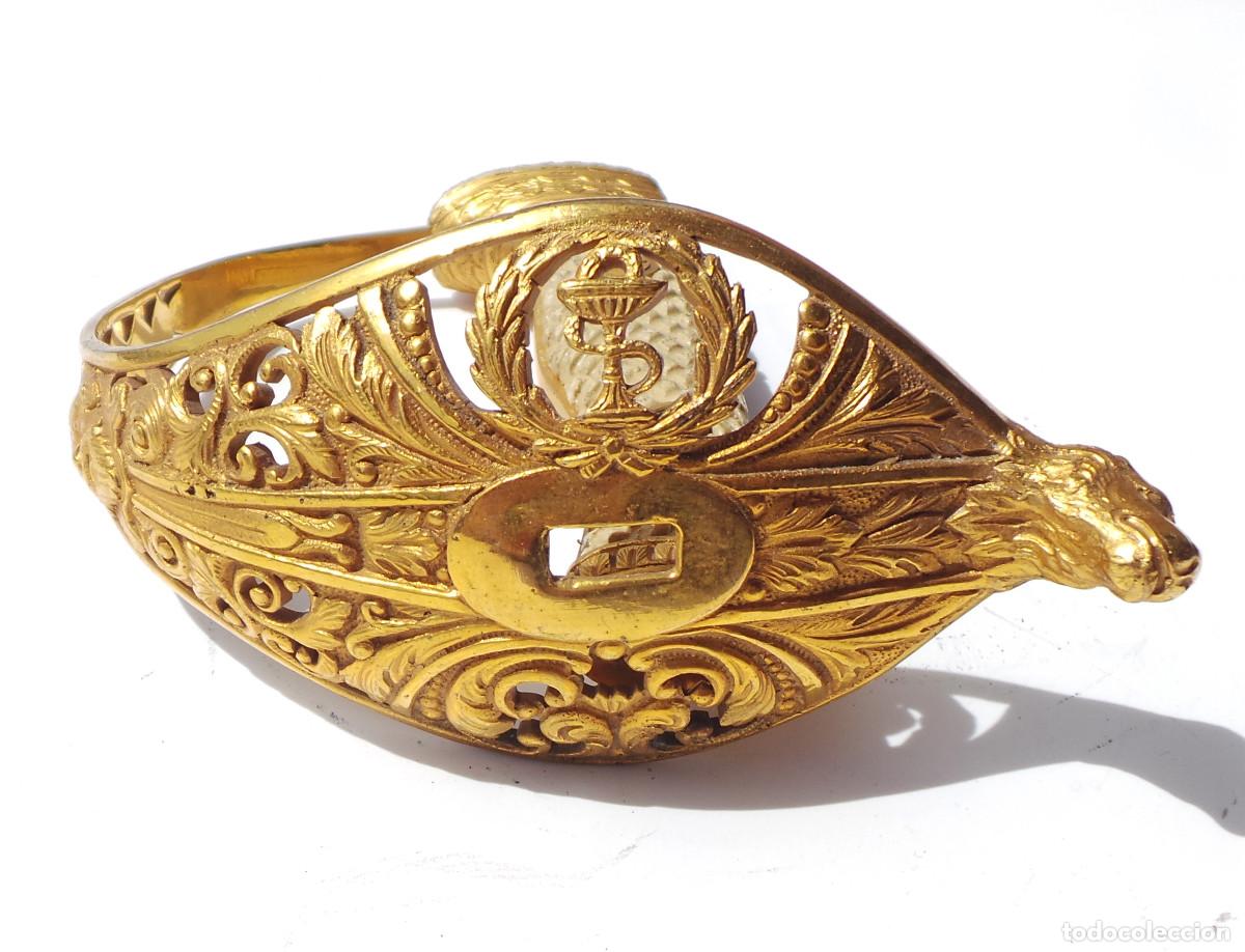 Militaria: CAZOLETA O GUARDA Y EMPU&Ntilde;ADURA SABLE PUERTO SEGURO, CUERPO DE FARMACIAS MILITARES.