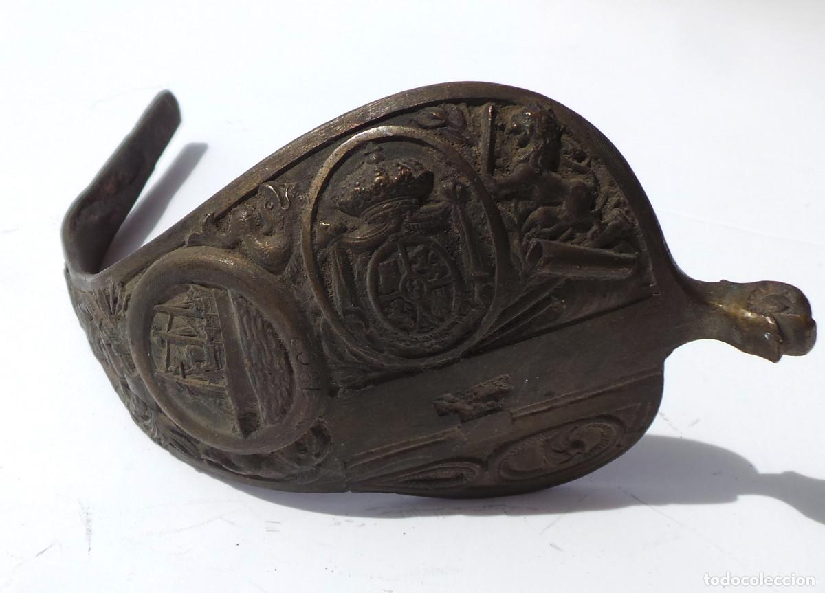 Militaria: EMPU&Ntilde;ADURA PARA ESPADA PROTOTIPO DE MARINA 1902.