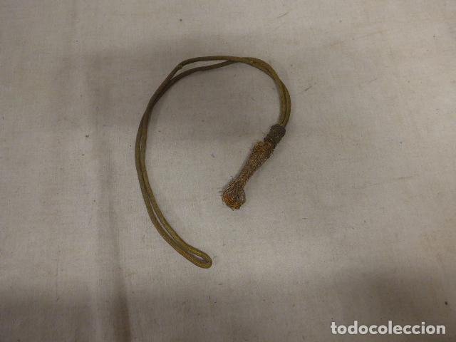 Militaria: Antiguo fiador dorado para espada o sable, a restaurar, original.