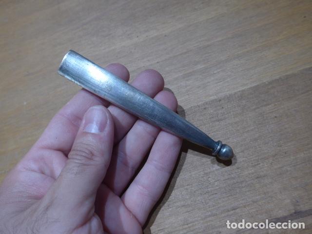 Militaria: Antigua contera de funda de espada espa&ntilde;ola o espadin.