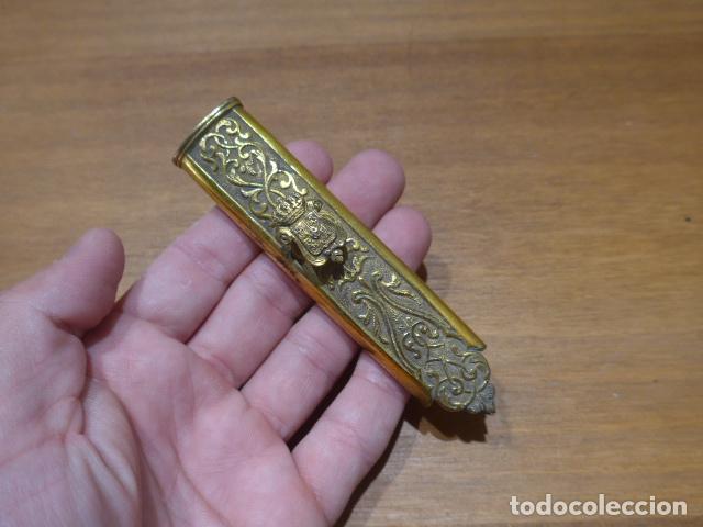 Militaria: Antiguo brocal original de funda de espada espa&ntilde;ola, seguramente de general.