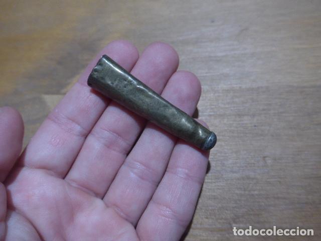 Militaria: Antigua peque&ntilde;a contera de funda de espada espa&ntilde;ola o espadin.