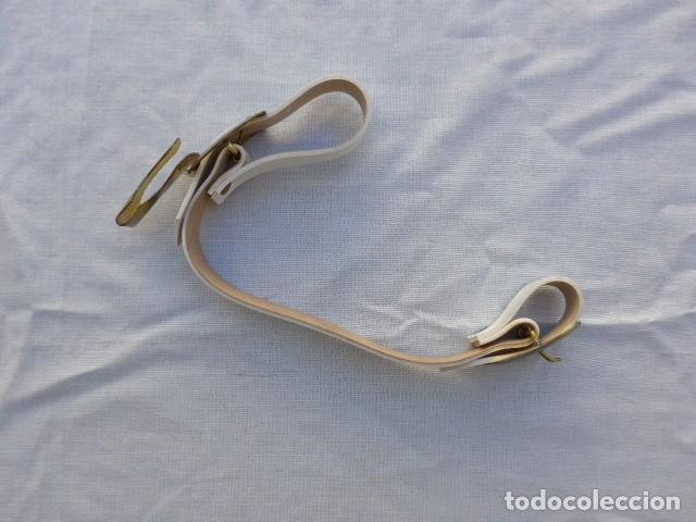 Militaria: ANTIGUO PORTA ESPADA SABLE PORTASABLE BLANCO - Foto 5