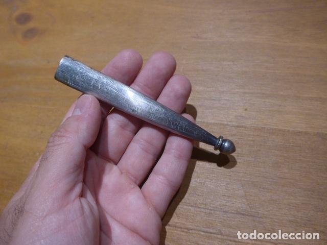 Militaria: Antigua contera de funda de espada espa&ntilde;ola o espadin.