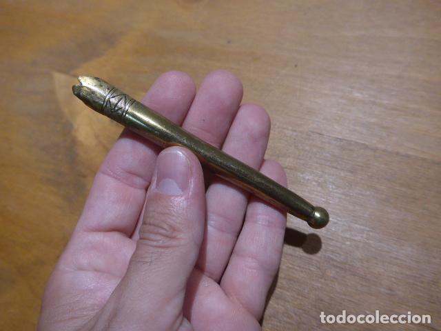 Militaria: Antigua contera de funda de espada espa&ntilde;ola o espadin.