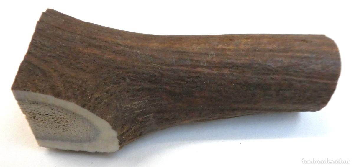Militaria: Pu&ntilde;o de asta ciervo natural,mide 12,5X5 cm, peso 197 gr.,ideal para cachas de navajas ,cuchillos etc