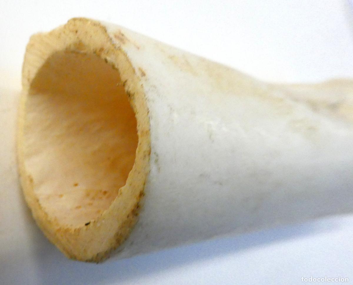 Militaria: Peron&eacute; natural,mide 13X5 cm, peso 194gr.,ideal para cachas de navajas ,cuchillos manualidades etc
