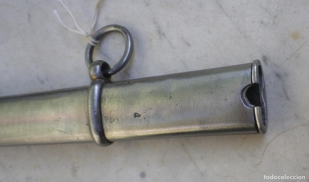 Militaria: Trozo de vaina met&aacute;lica sable, para reparar o aprovechamiento de piezas