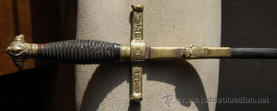 Militaria: Espada de ce&ntilde;ir. Con su vaina original - Foto 3