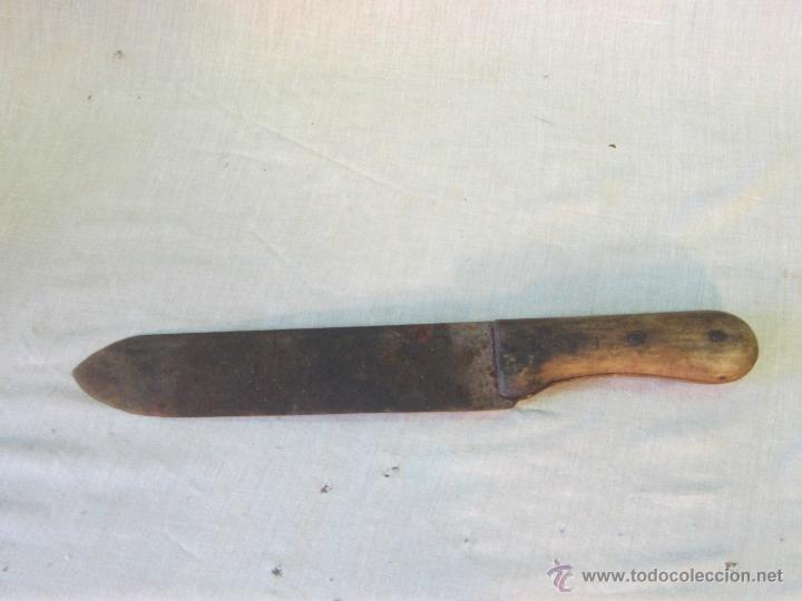 Militaria: CUCHILLO ANTIGUO A IDENTIFICAR - Foto 1