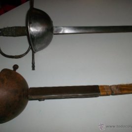 se vende 1 espadas de taza francesa del 1800