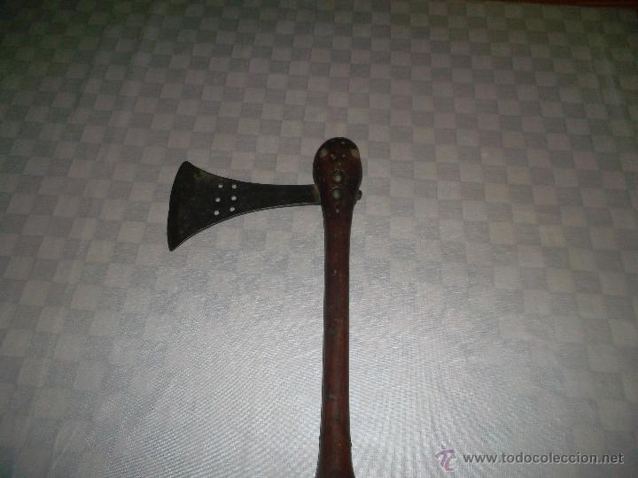 Militaria: preciosa hacha original con mango - Foto 1