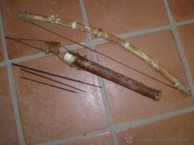 Militaria: Antiguo arco de flechas y carcajo funda, de tribu africana o asiatica. De piel original. - Foto 1 - 53034135
