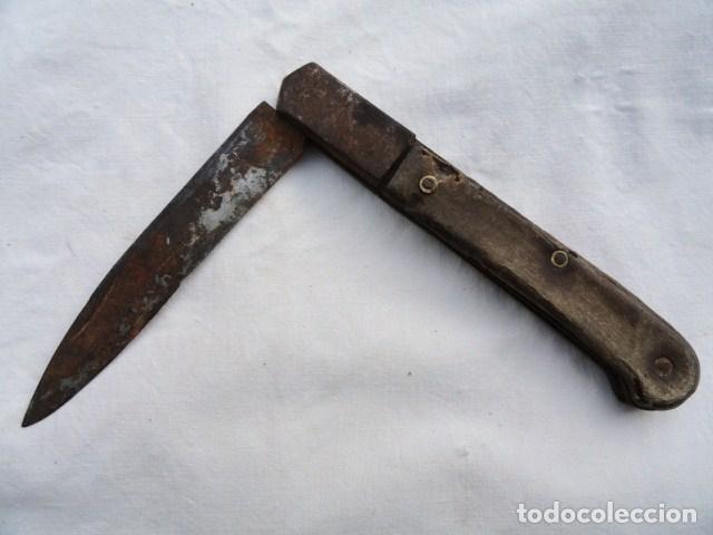 Militaria: ANTIGUA NAVAJA CON MANGO DE ASTA. - Foto 2