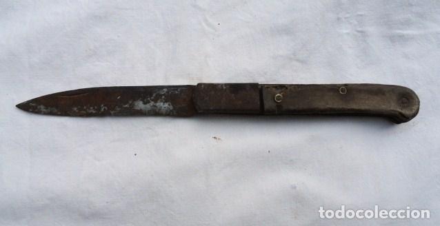 Militaria: ANTIGUA NAVAJA CON MANGO DE ASTA. - Foto 3
