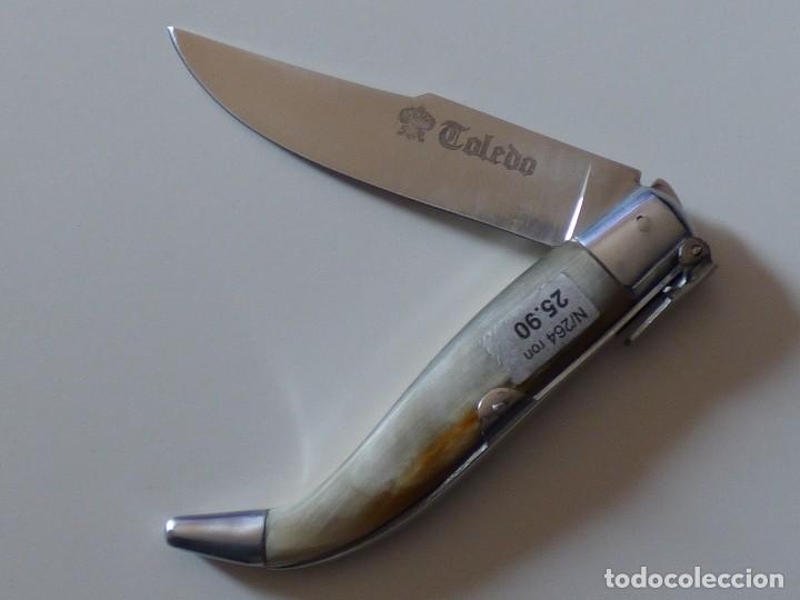 Militaria: NAVAJA CL&Aacute;SICA CON CACHAS DE ASTA DE TORO