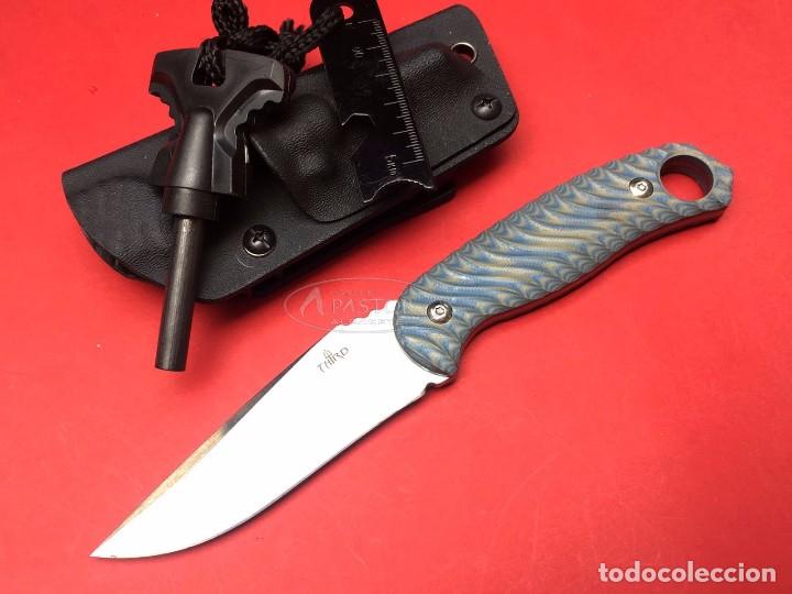 Militaria: Cuchillo Tactico Third con encendedor magnesio