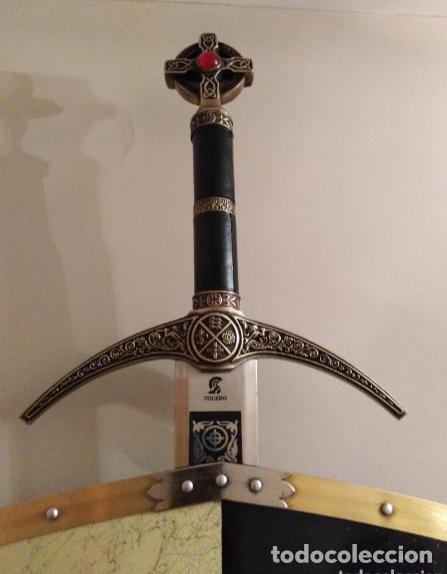 Militaria: Escudo y espada toledana - Foto 2