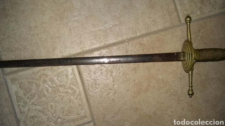 Militaria: Antigua espada - Foto 2